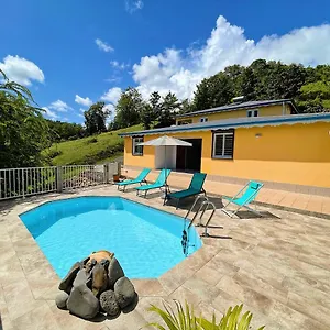 La Ixora, Magnifique Avec Piscine Hébergement de vacances